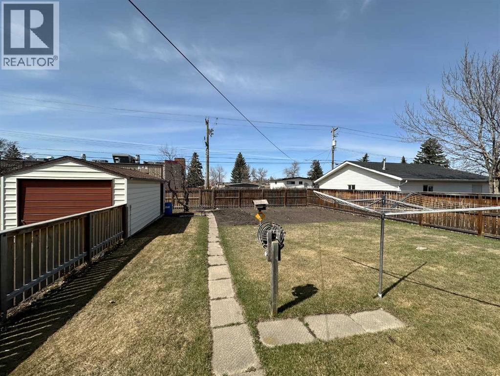 505552 47 Avenue Crescent, Ponoka