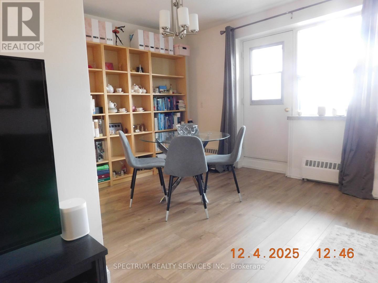 #808 3320 FIELDGATE DRIVE - 4