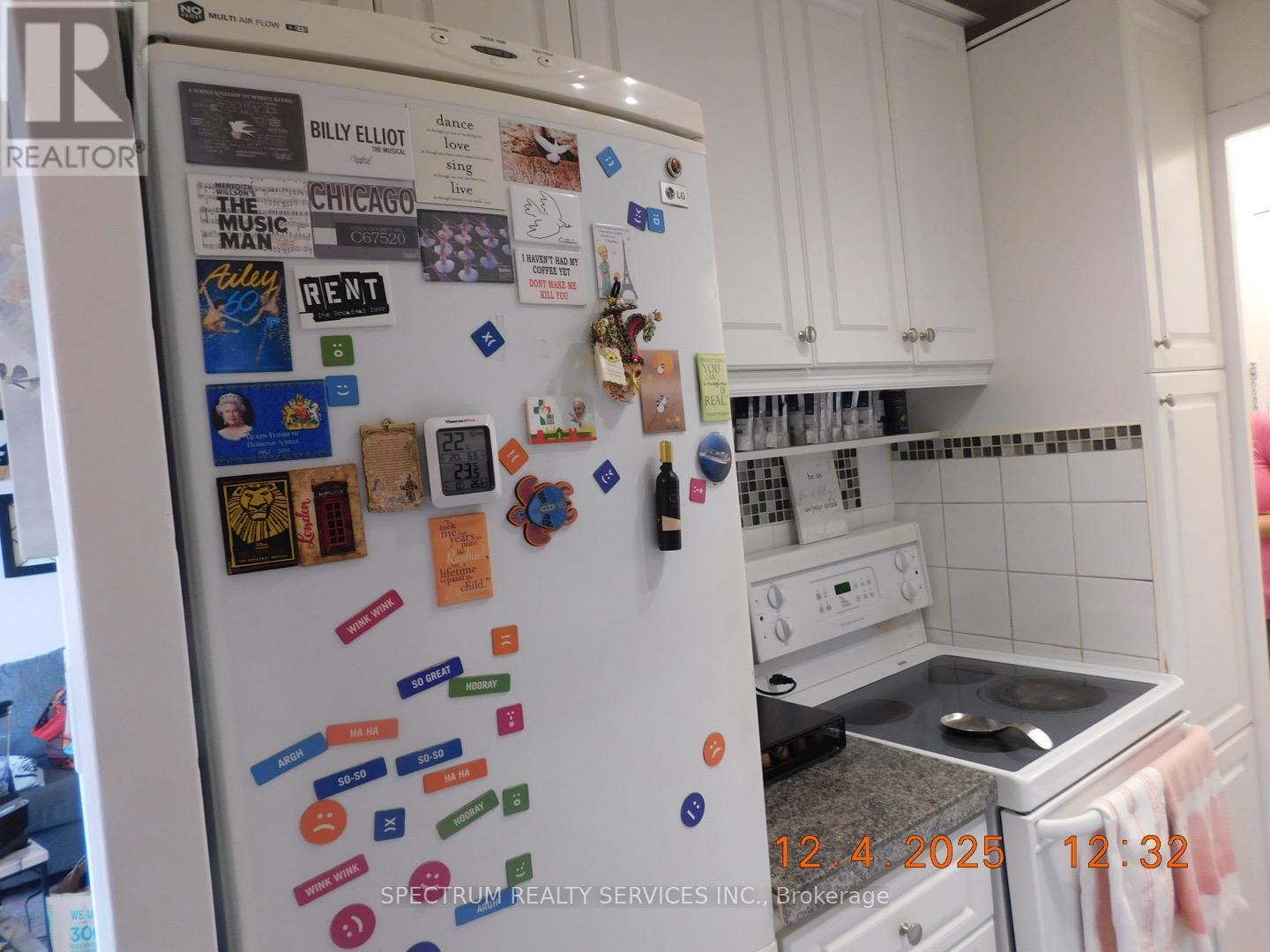 #808 3320 FIELDGATE DRIVE - 7