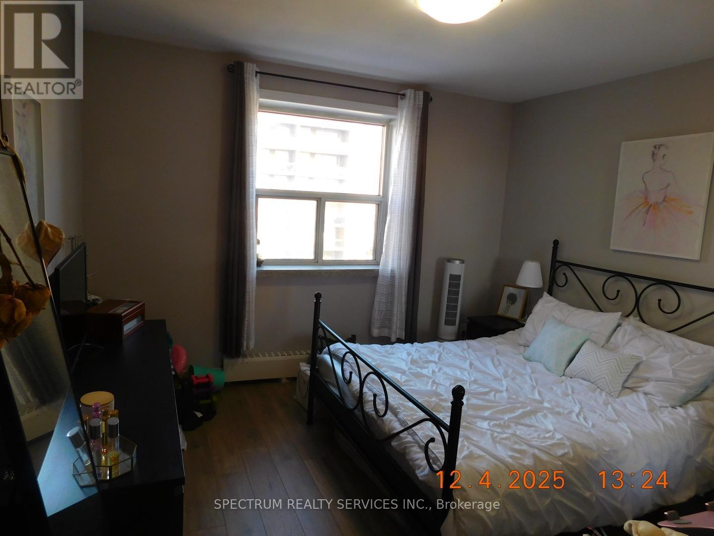 #808 3320 FIELDGATE DRIVE - 8