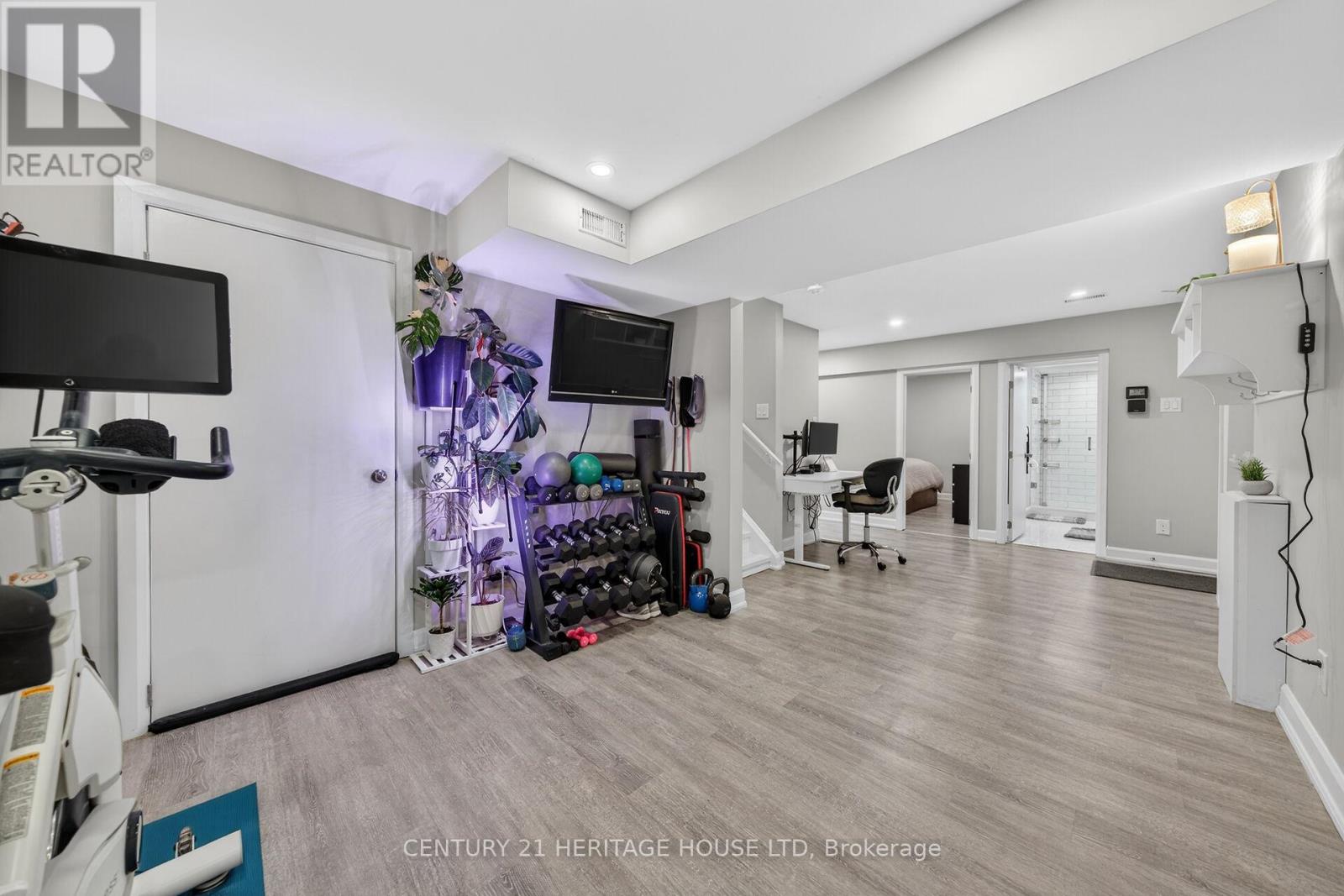 3 BOWES COURT - 33