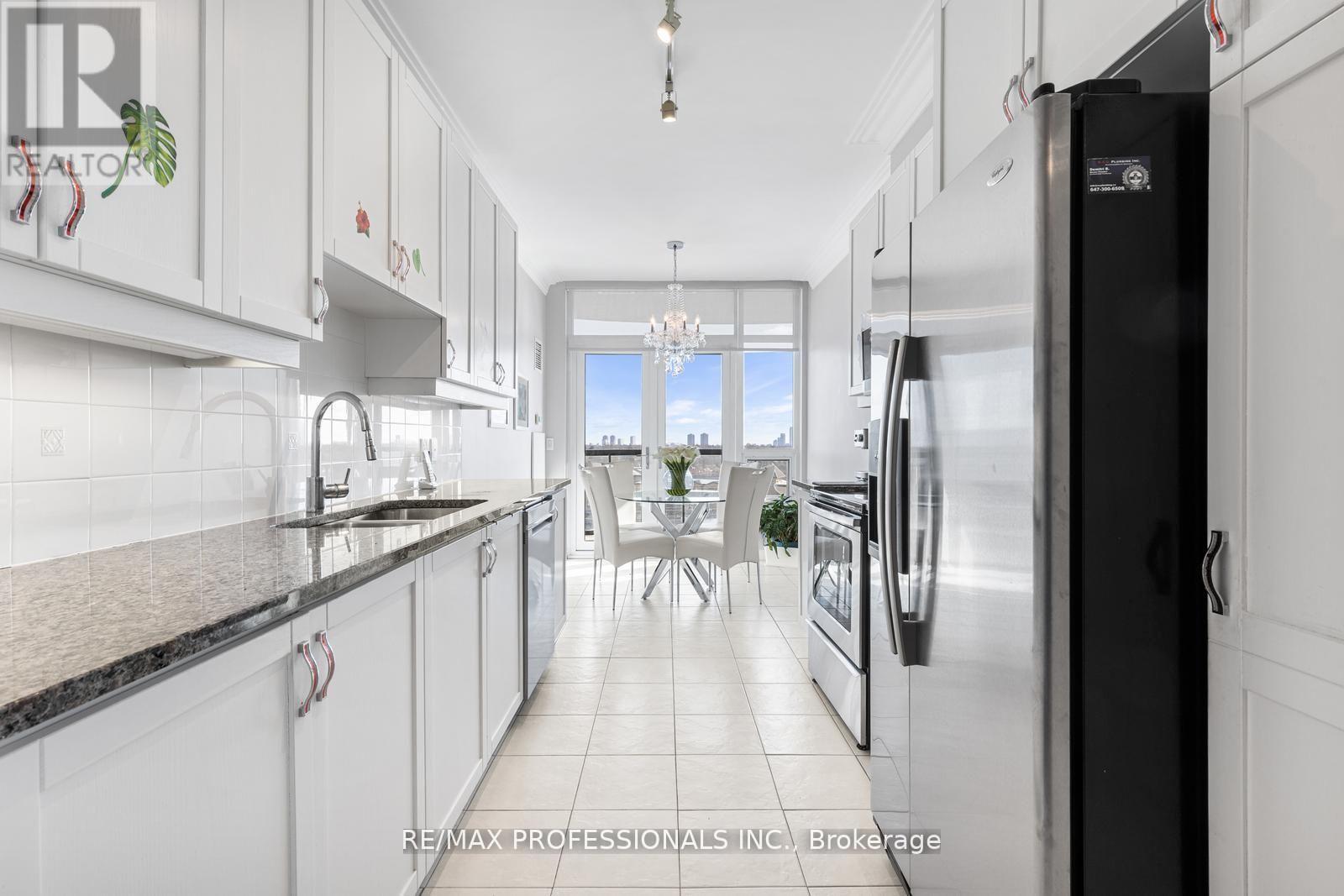 #903 1135 ROYAL YORK ROAD - 3