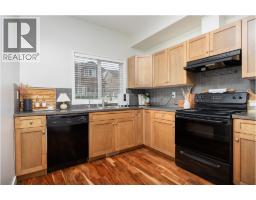 Kitchen - 5951 Heritage Drive Unit# 10, Vernon, BC V1H1Z5 Photo 6