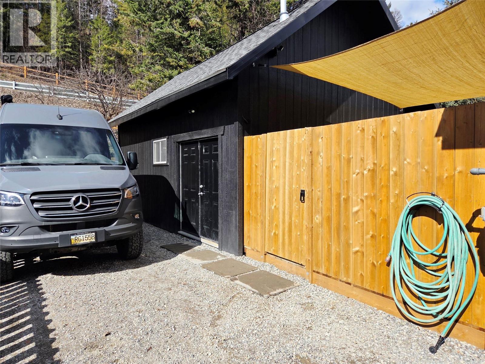 565 Wallinger Avenue - 29