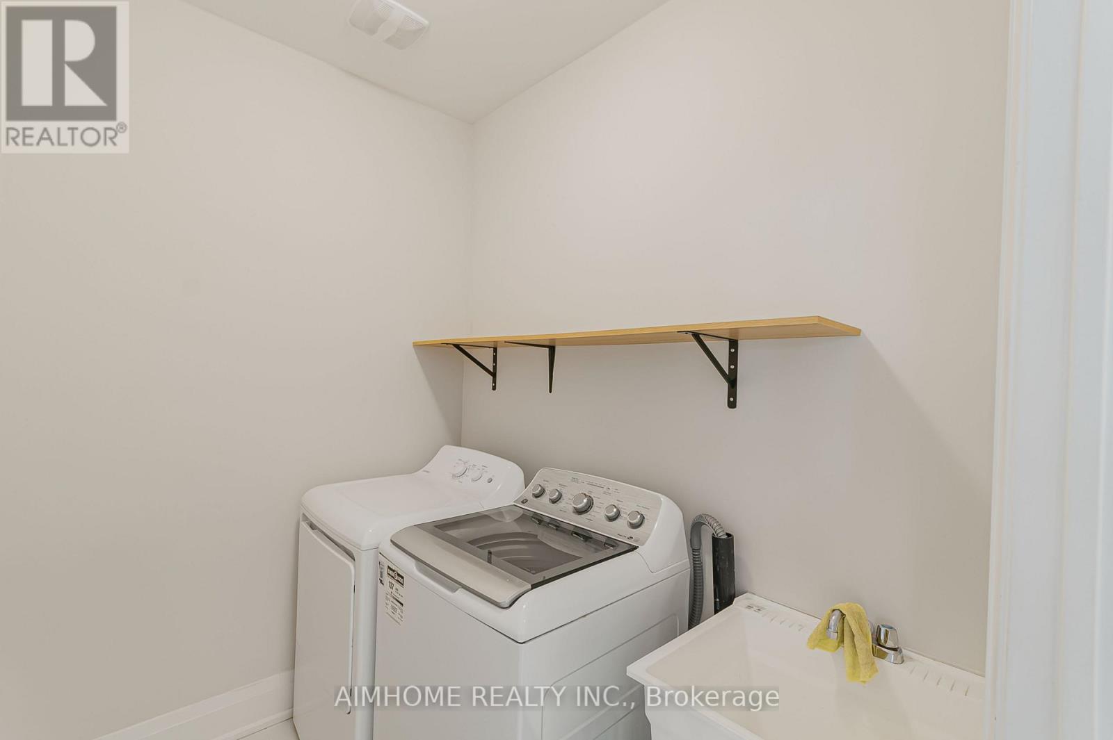 6 PRESCOTT CRESCENT - 19