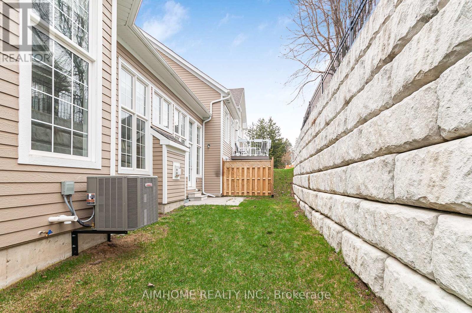 6 PRESCOTT CRESCENT - 6