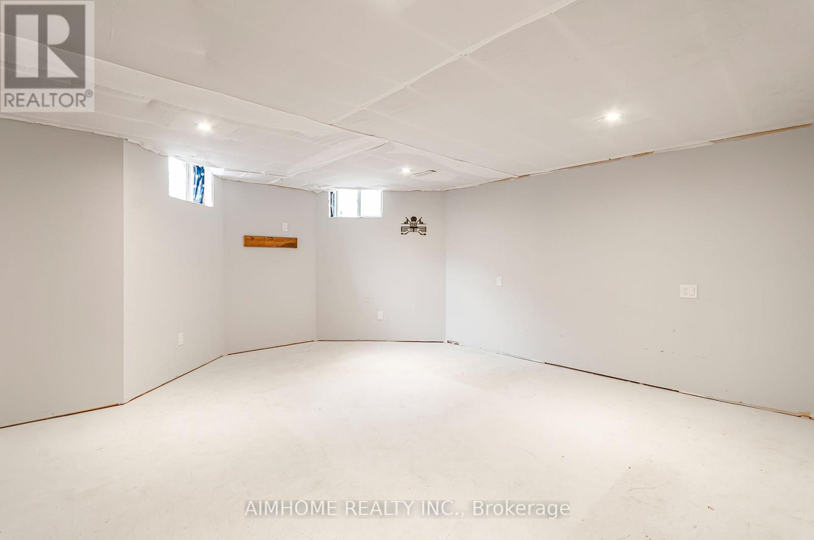 6 PRESCOTT CRESCENT - 9