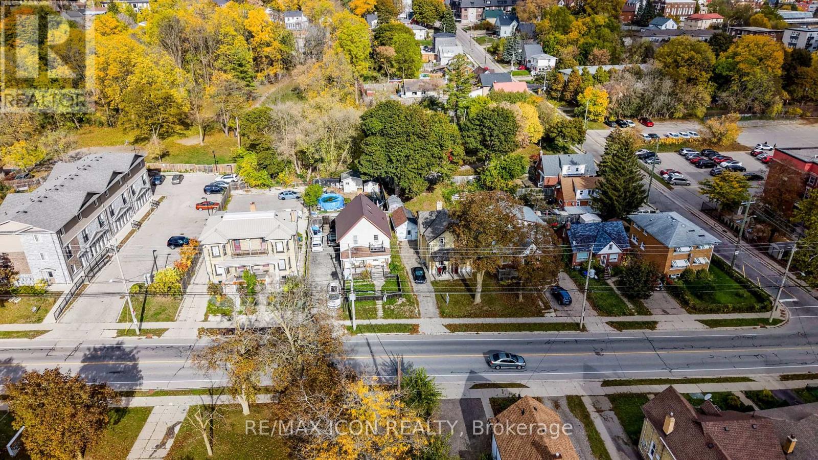 138 COURTLAND AVENUE E - 33