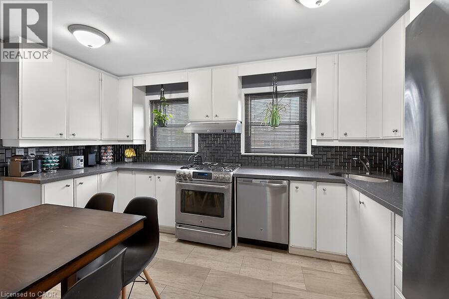 419 EAST 42ND Street, Hamilton, Ontario, L8T3B2 — Photo 13
