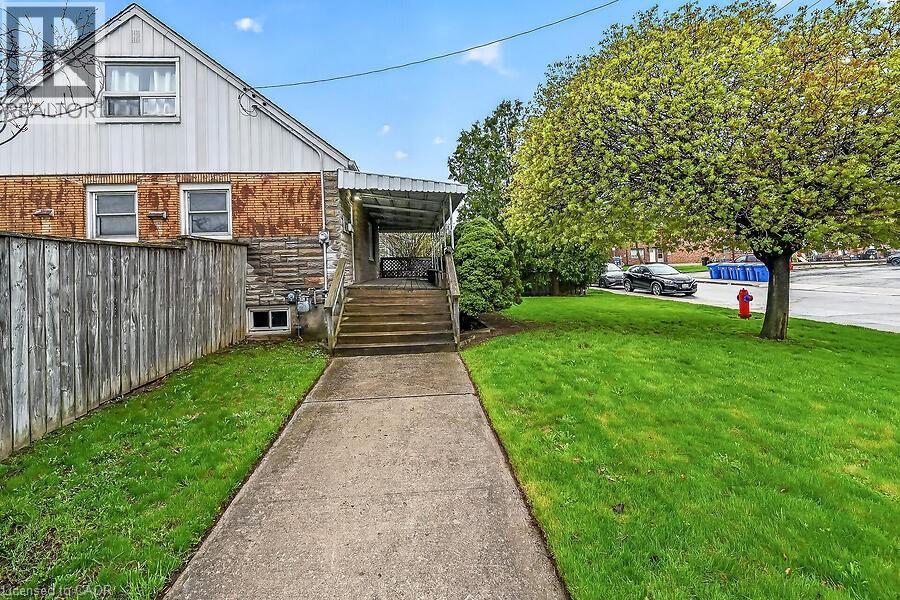419 EAST 42ND Street, Hamilton, Ontario, L8T3B2 — Photo 2