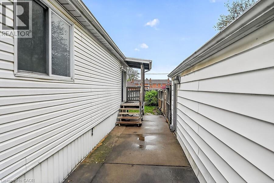 419 EAST 42ND Street, Hamilton, Ontario, L8T3B2 — Photo 45