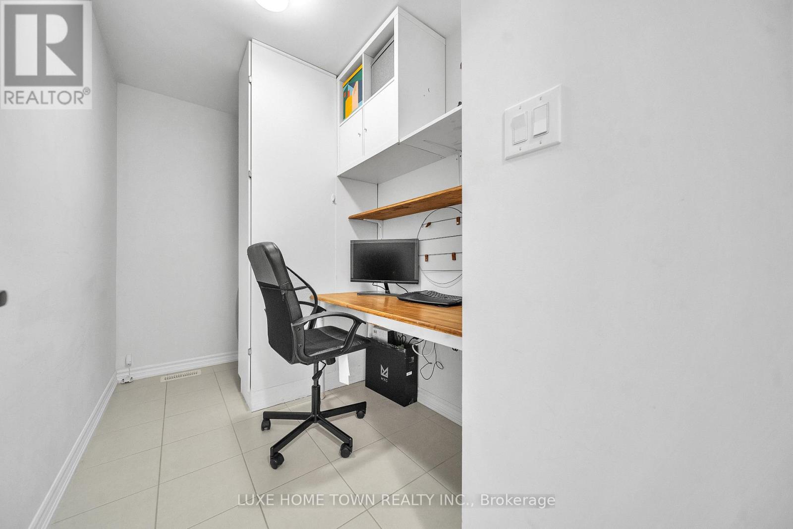 26 GIBBS WAY - 24