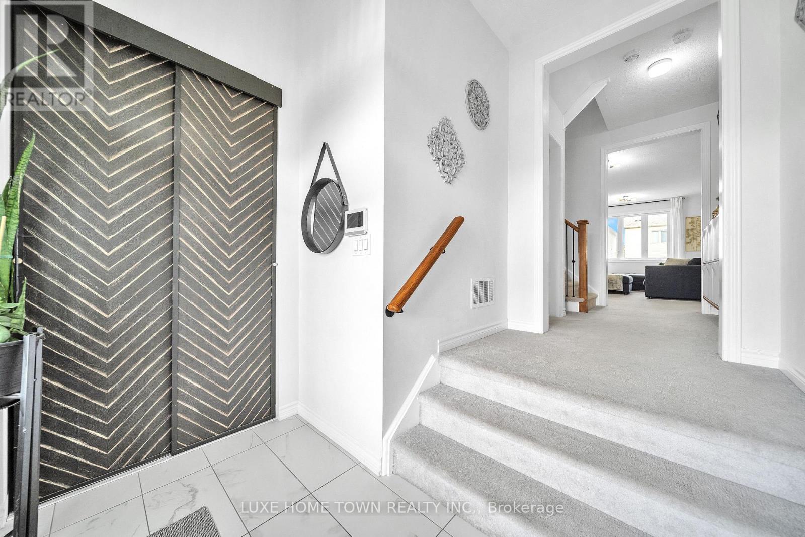 26 GIBBS WAY - 6