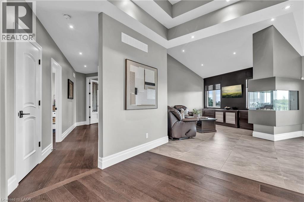 46 ANITA Drive - 22