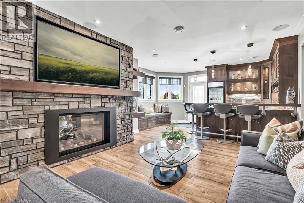 46 ANITA Drive - 35