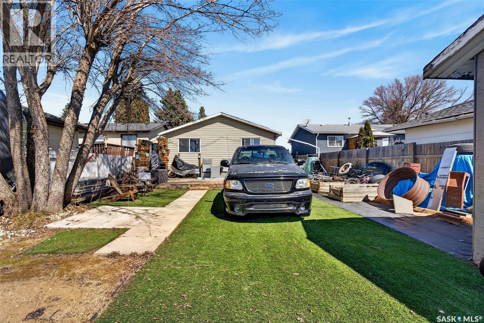 69 McGee CRESCENT - 35