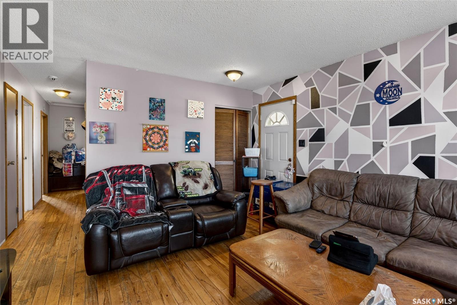 69 McGee CRESCENT - 4