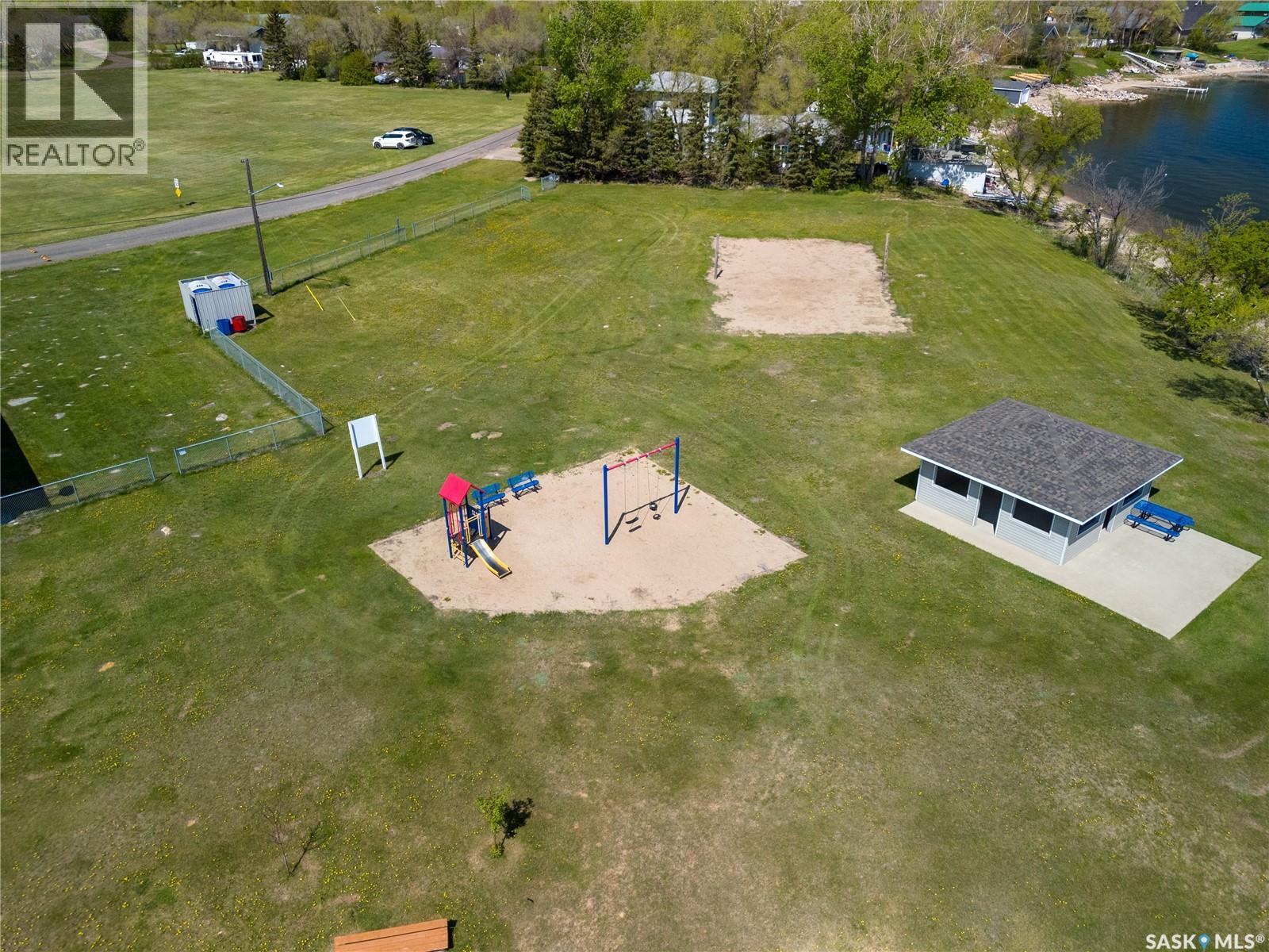 237 Amy AVENUE - 38
