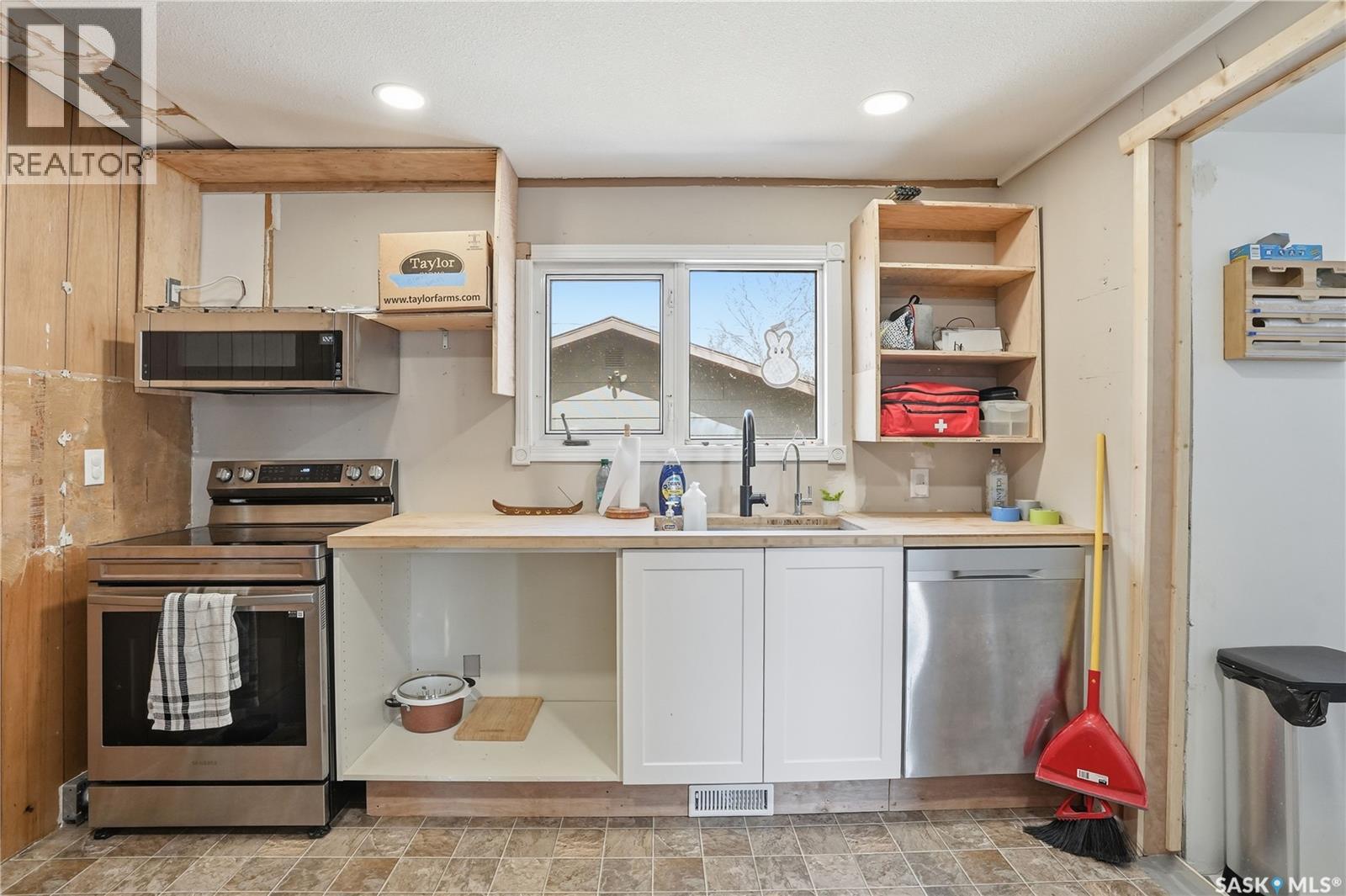 56 Iroquois STREET W - 15