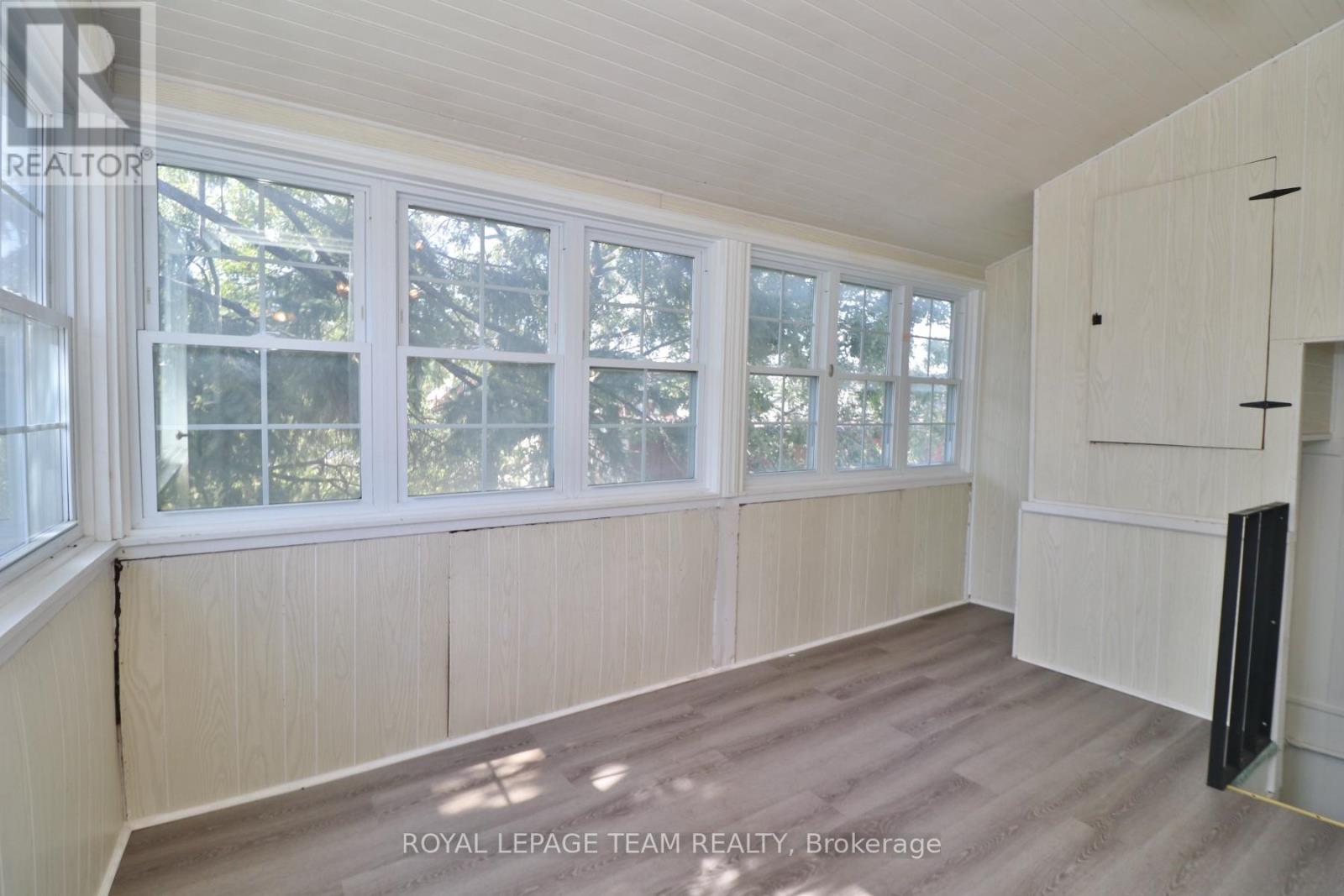438 PARKDALE AVENUE - 16