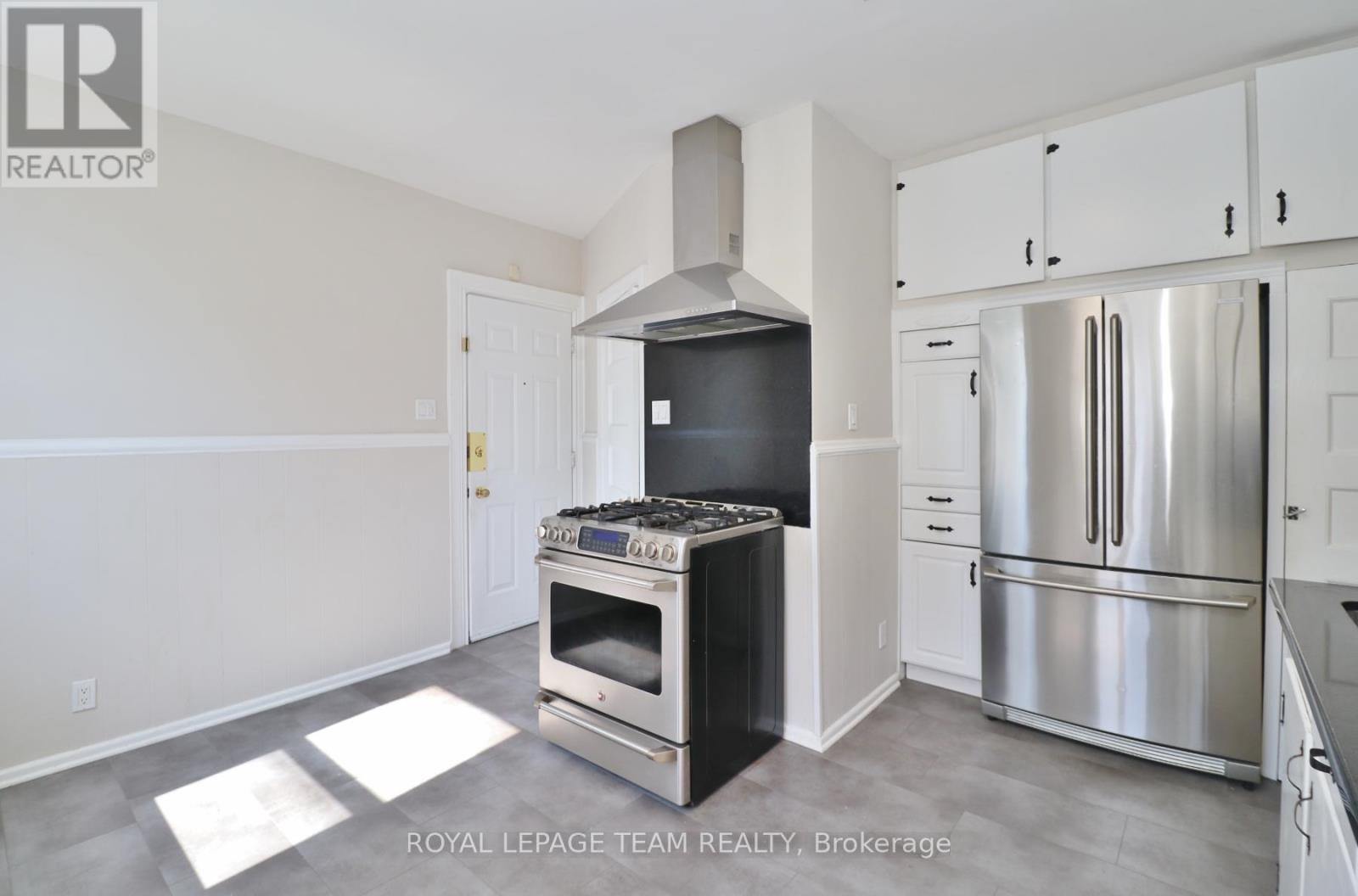 438 PARKDALE AVENUE - 30