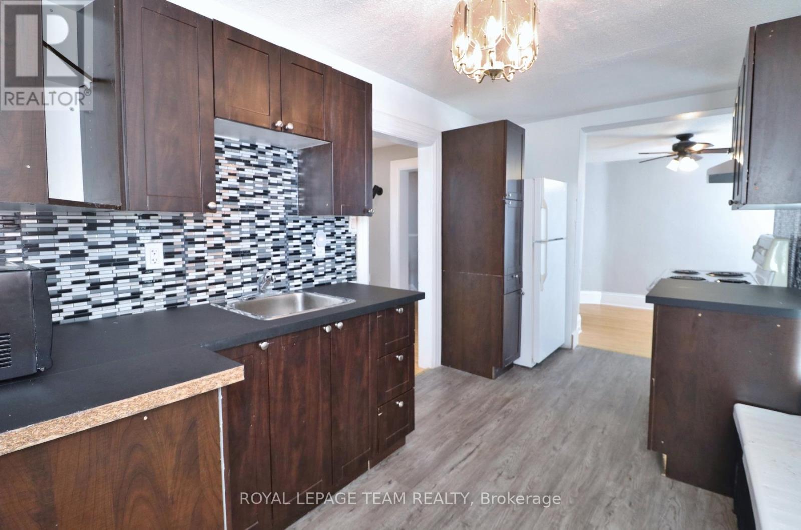 438 PARKDALE AVENUE - 7