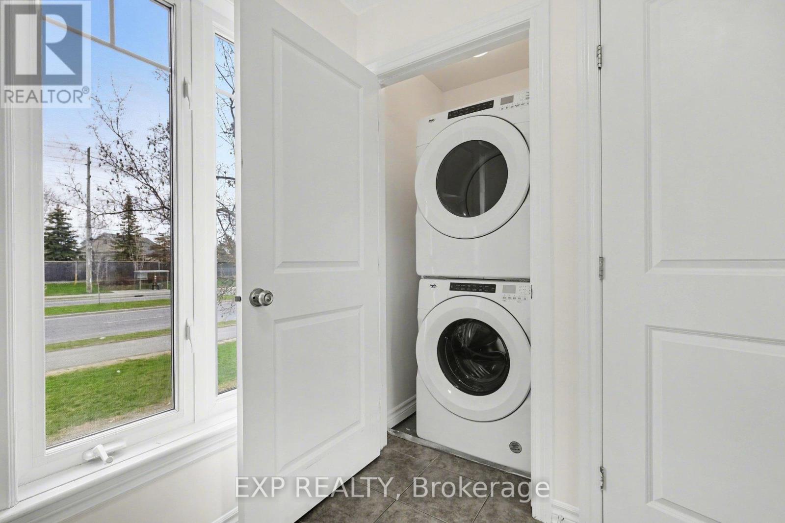 2563 LONGFIELDS DRIVE - 19