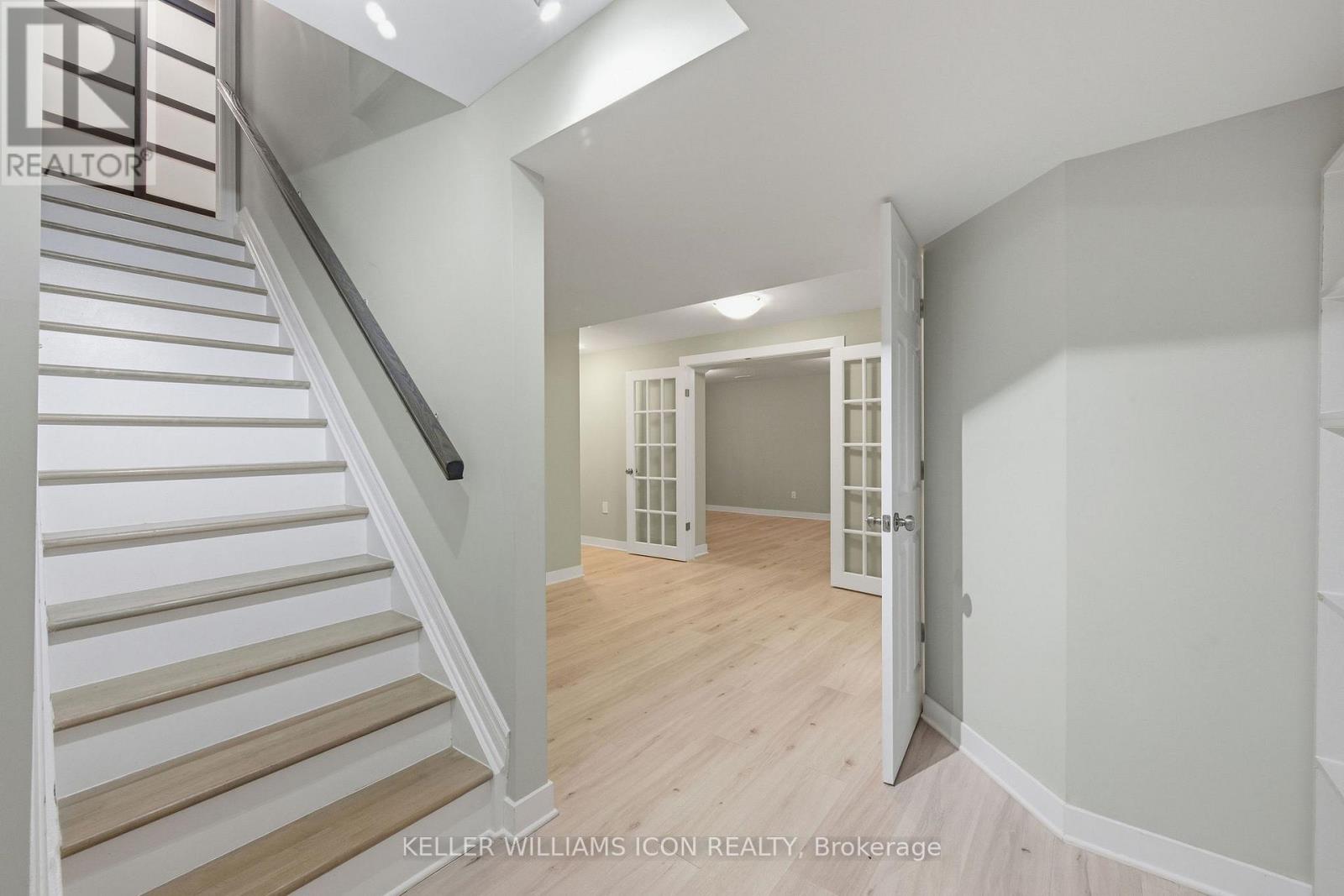 718 BREAKSTONE ROAD - 32