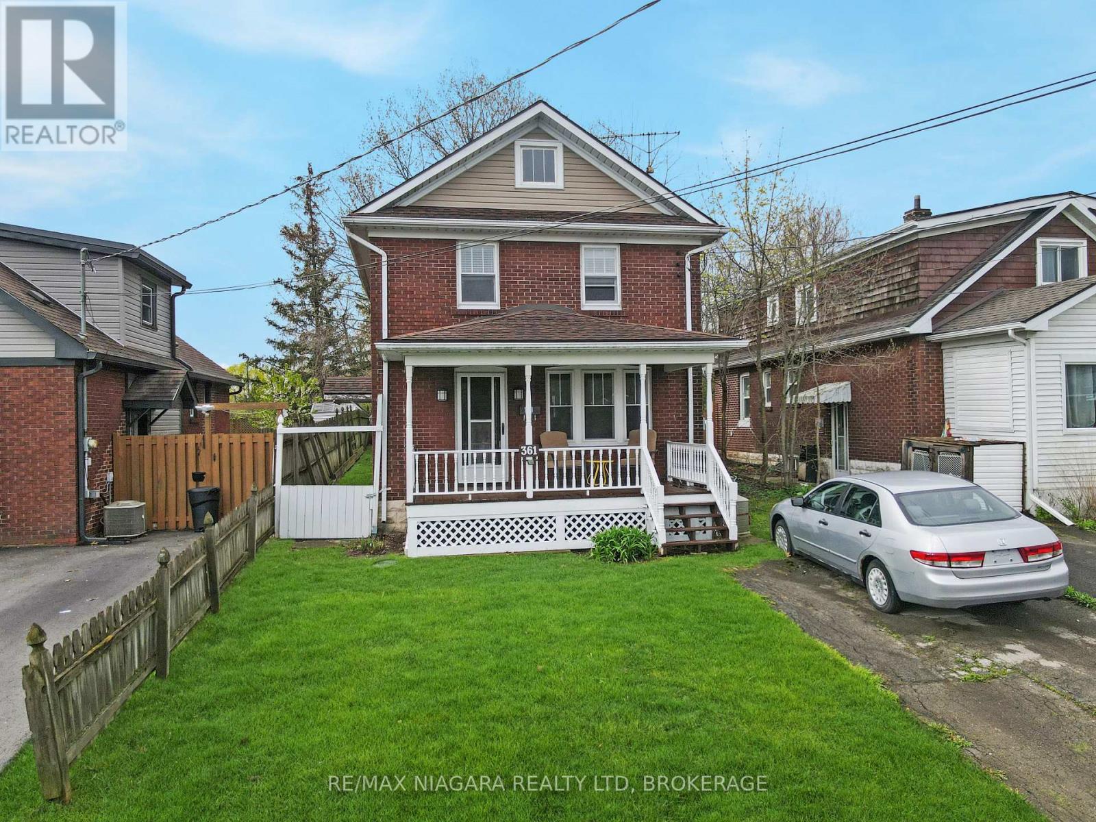 361 BOWEN ROAD - 1