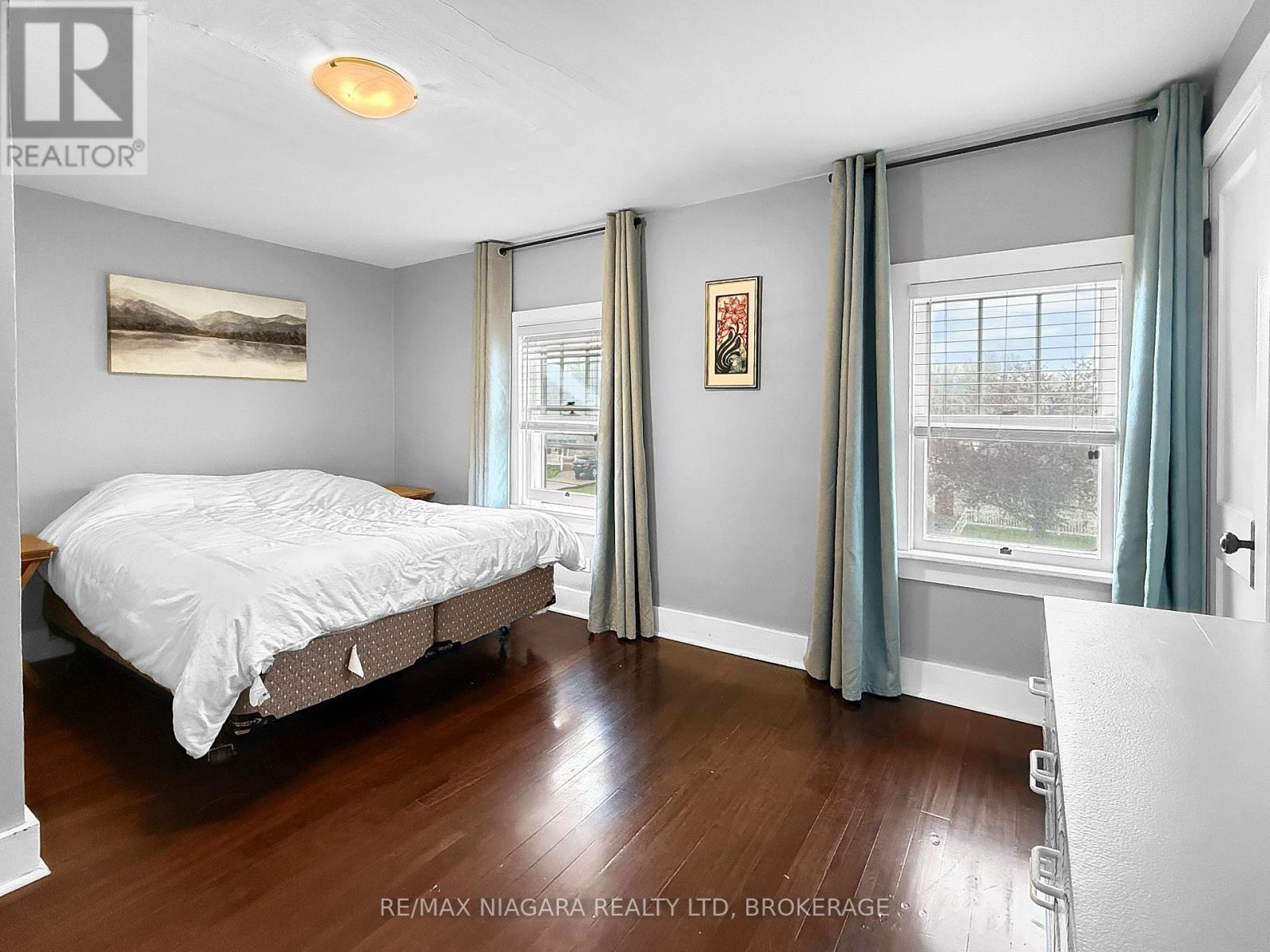 361 BOWEN ROAD - 17