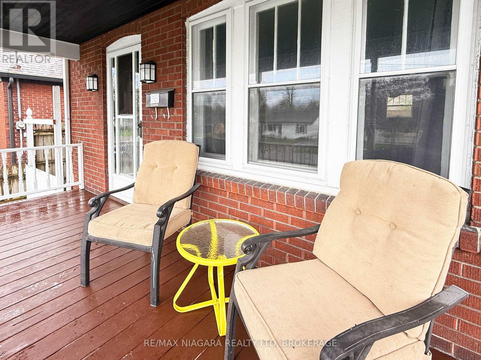 361 BOWEN ROAD - 2
