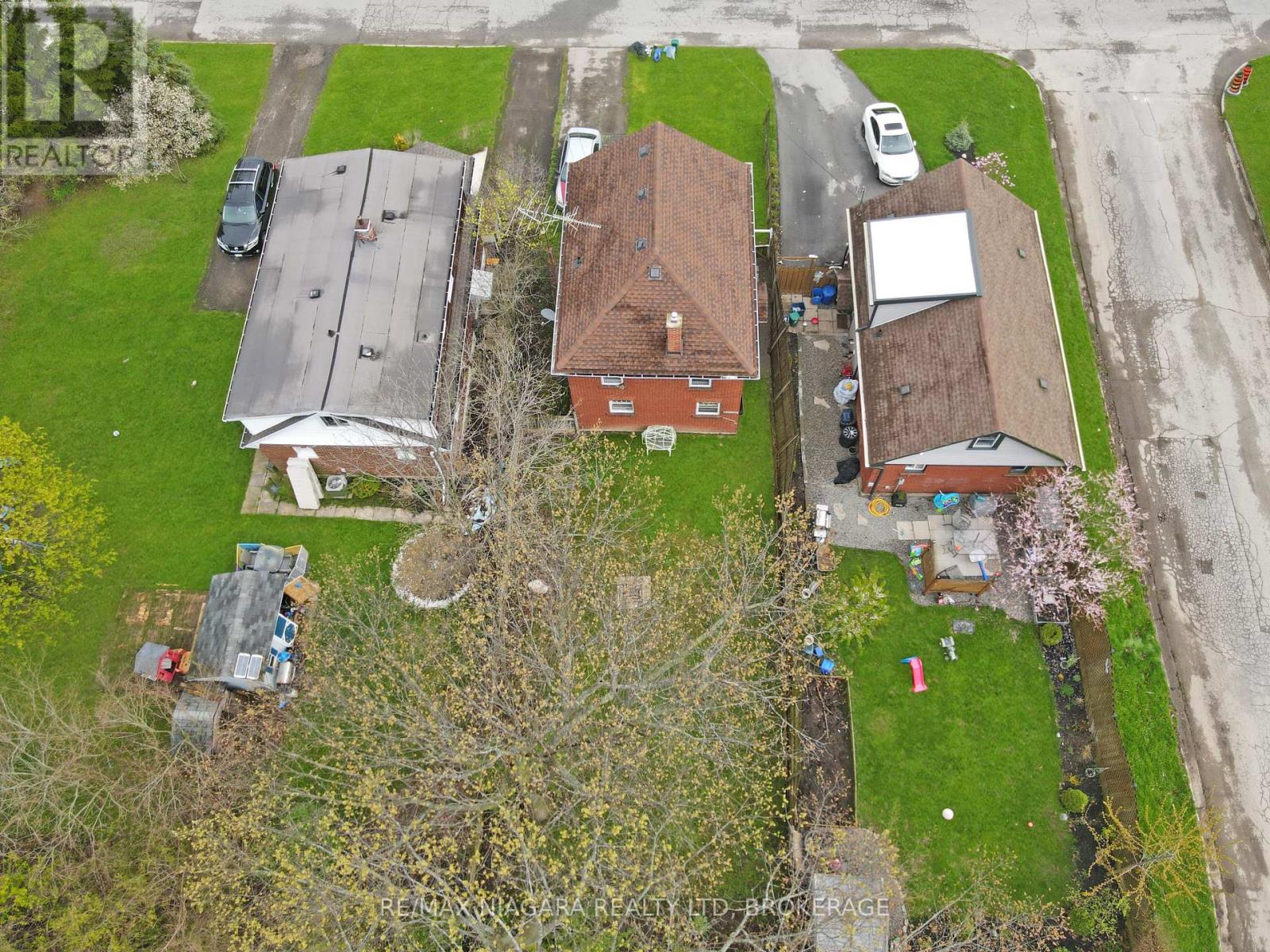 361 BOWEN ROAD - 20