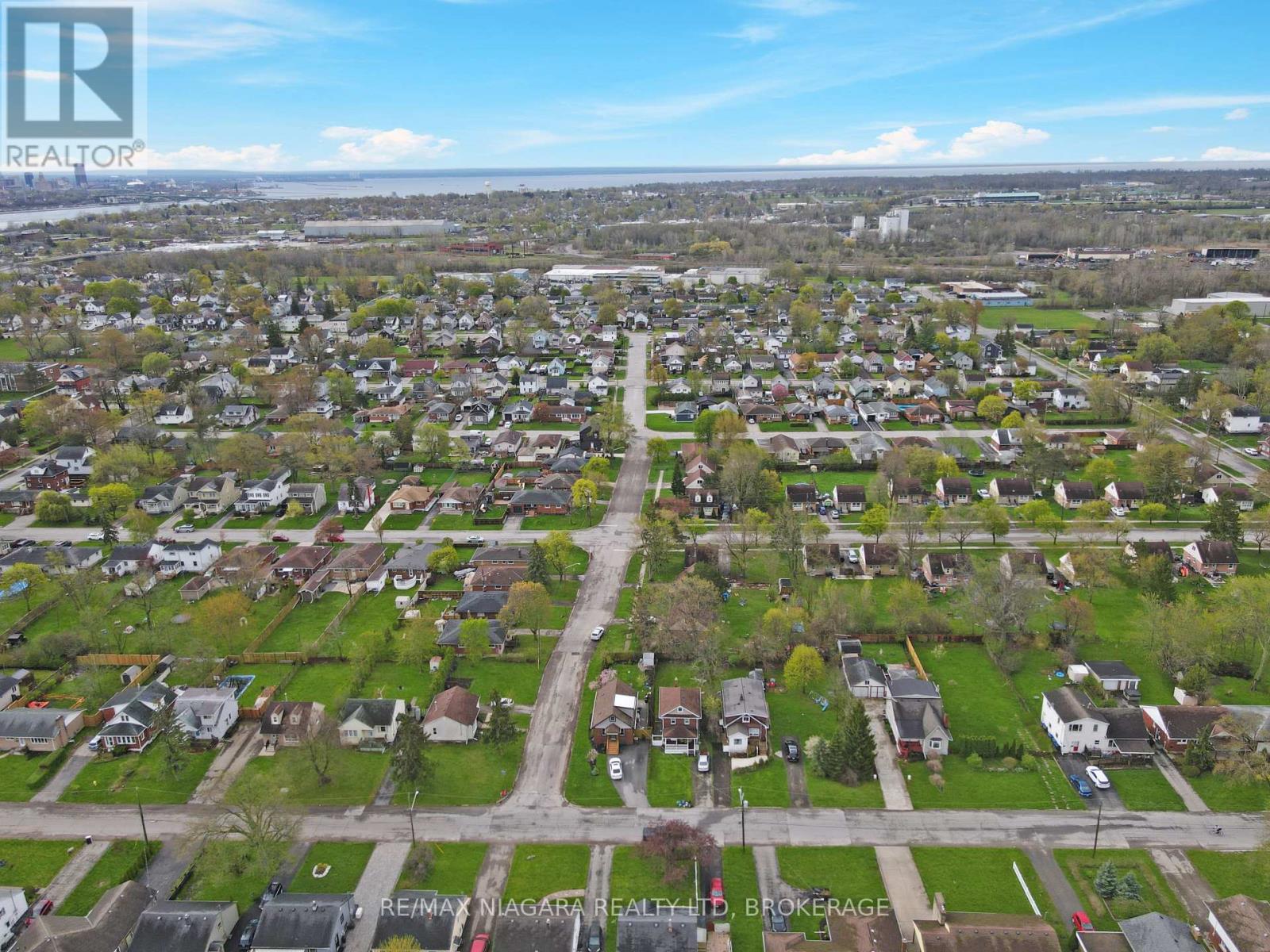 361 BOWEN ROAD - 23