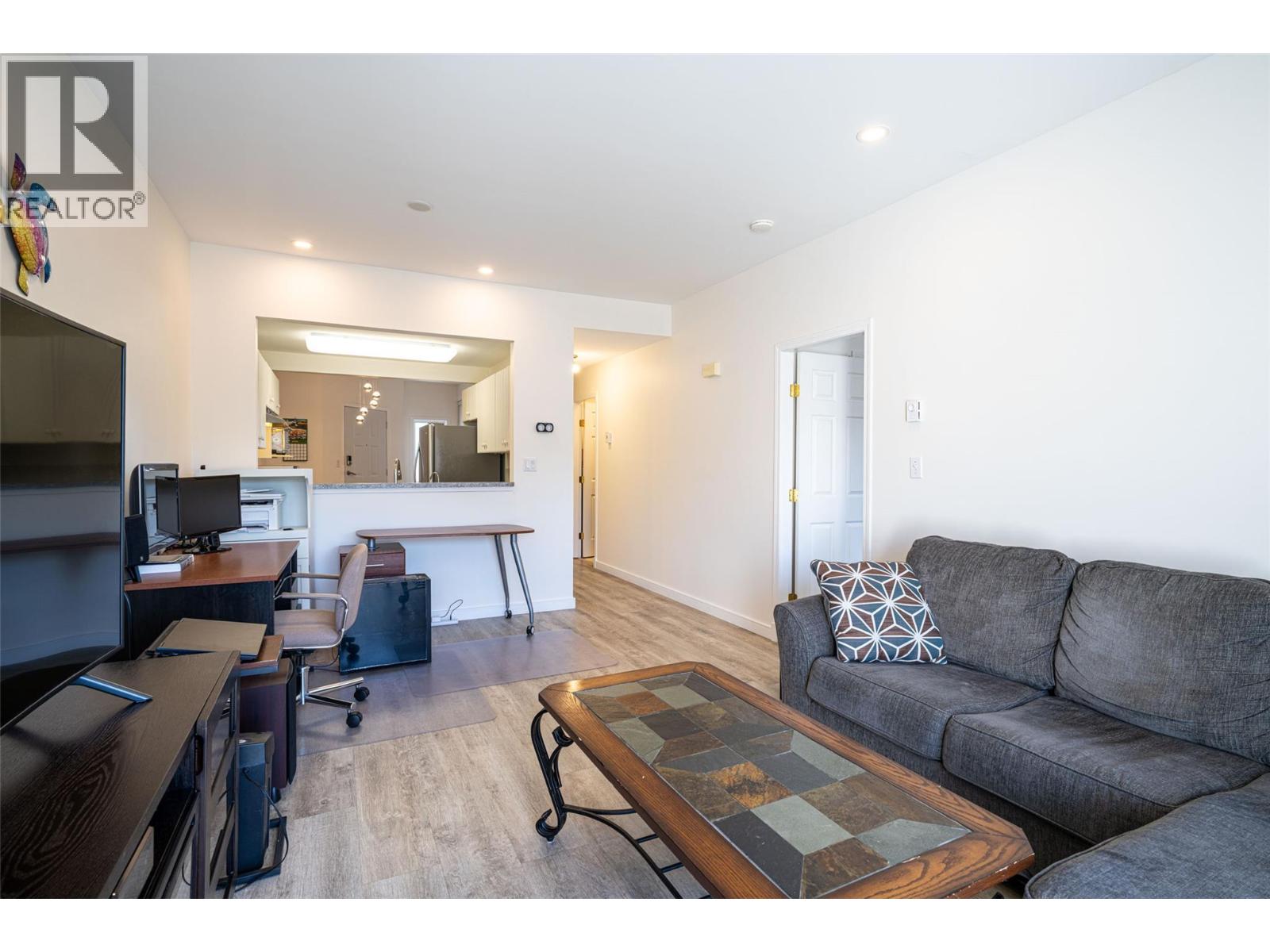 4800 Heritage Drive Unit# 10, Vernon