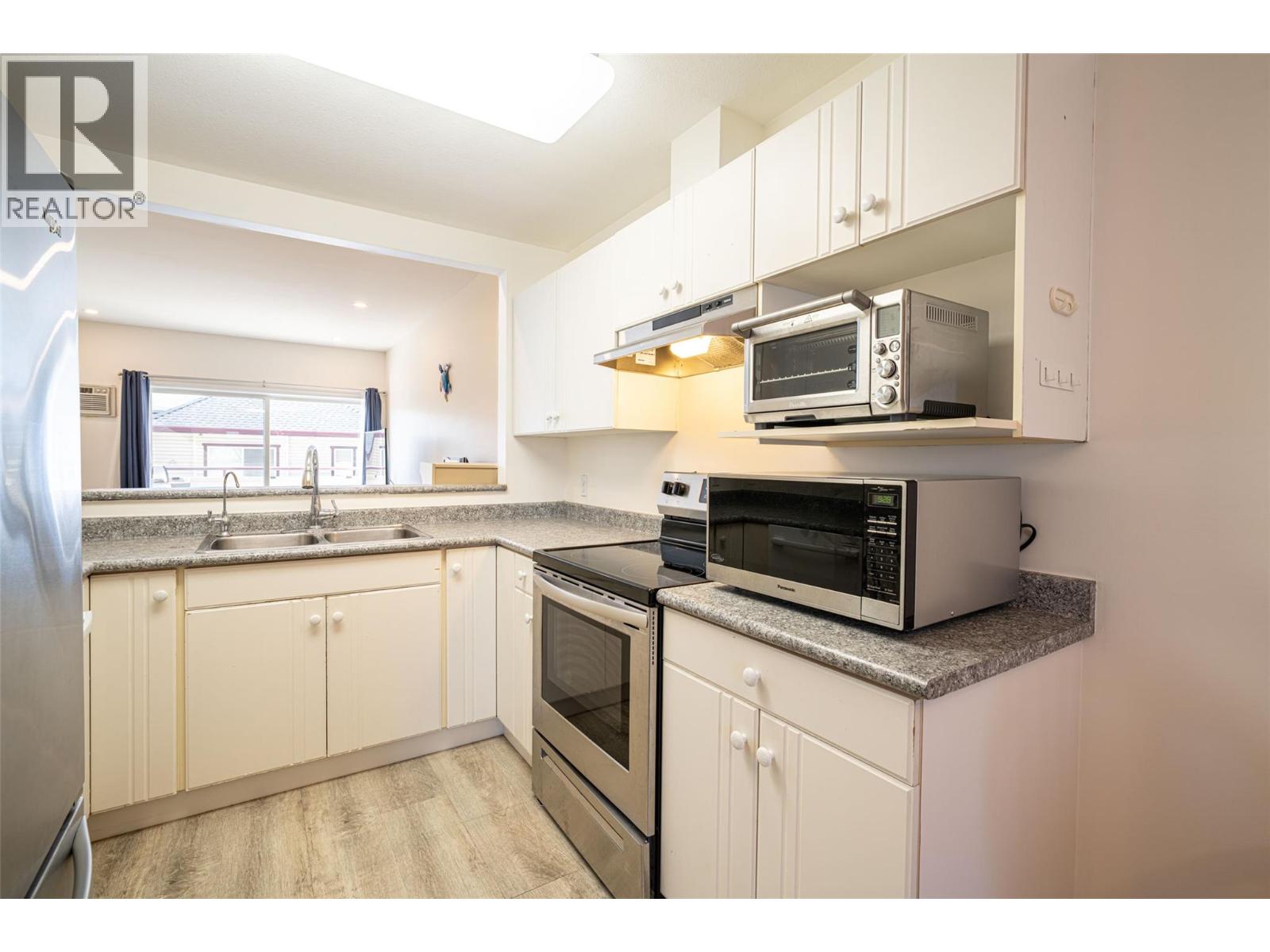 4800 Heritage Drive Unit# 10, Vernon