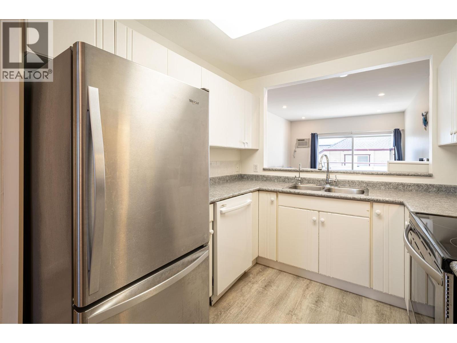 #10 4800 Heritage Drive - 8