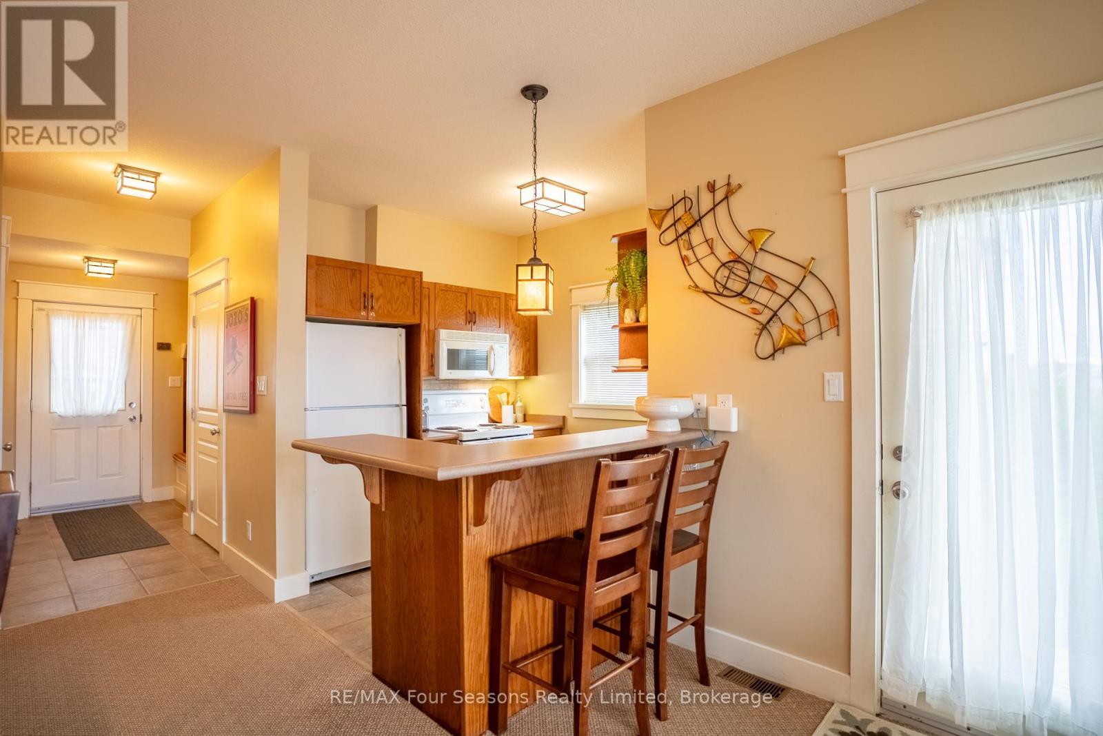 #125 125 FAIRWAY COURT - 10