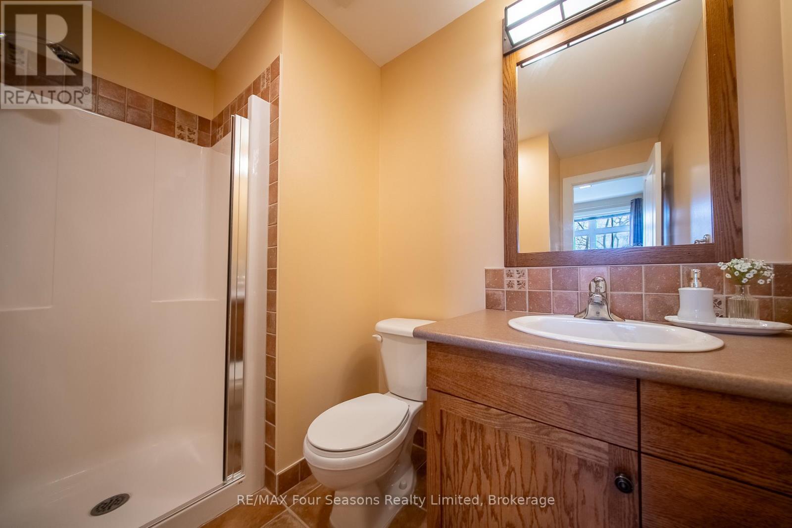 #125 125 FAIRWAY COURT - 24