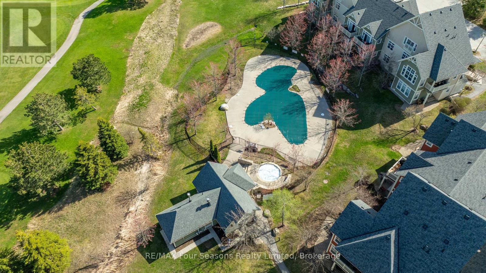 #125 125 FAIRWAY COURT - 35