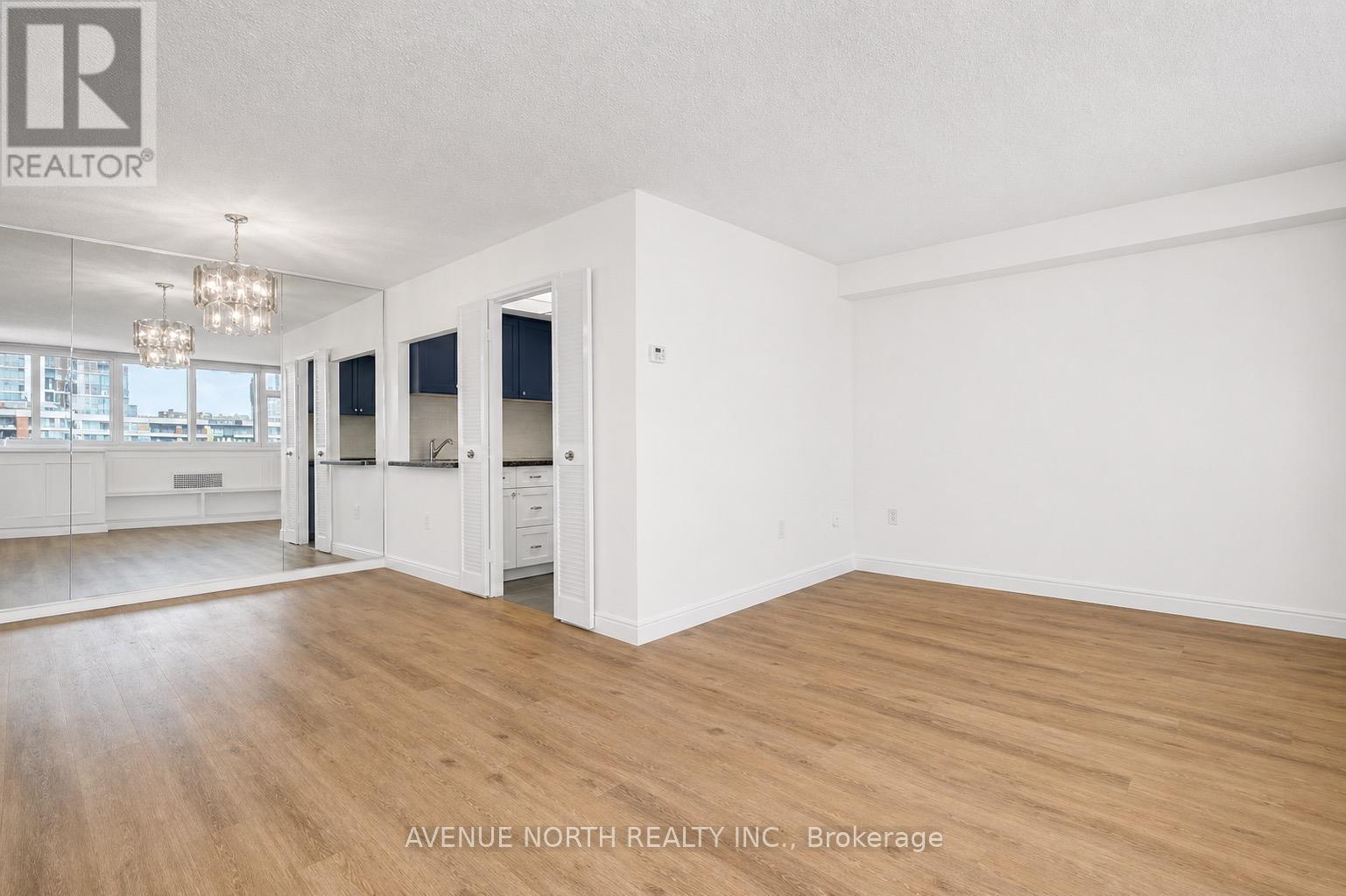 Living / dining room combo