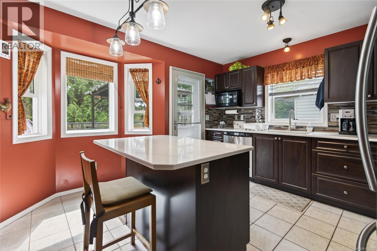 2111 Anna Pl - 10