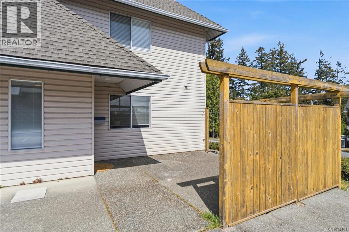 #2 3048 Ross Rd - 22