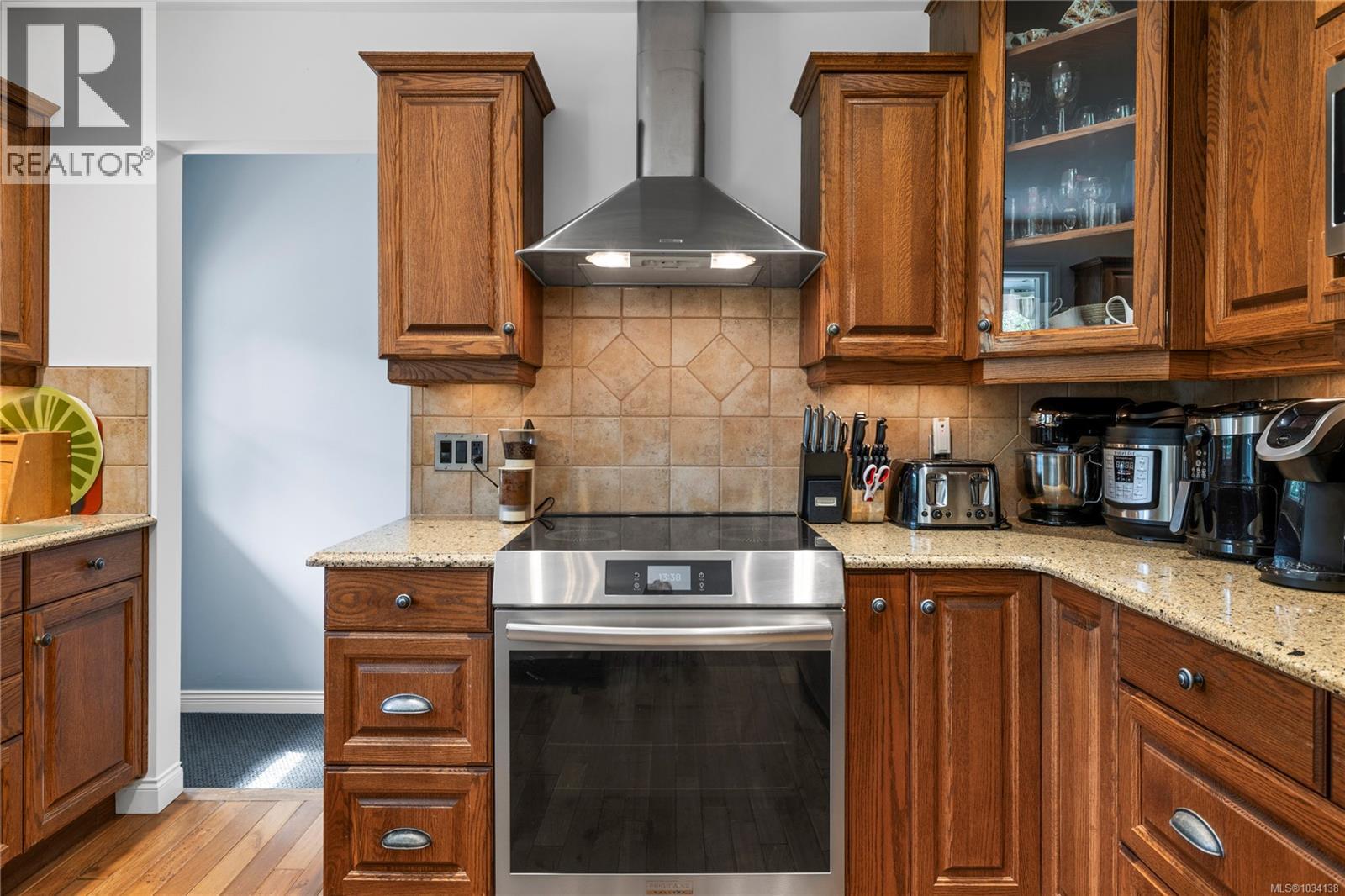 5545 Hiquebran Rd - 16