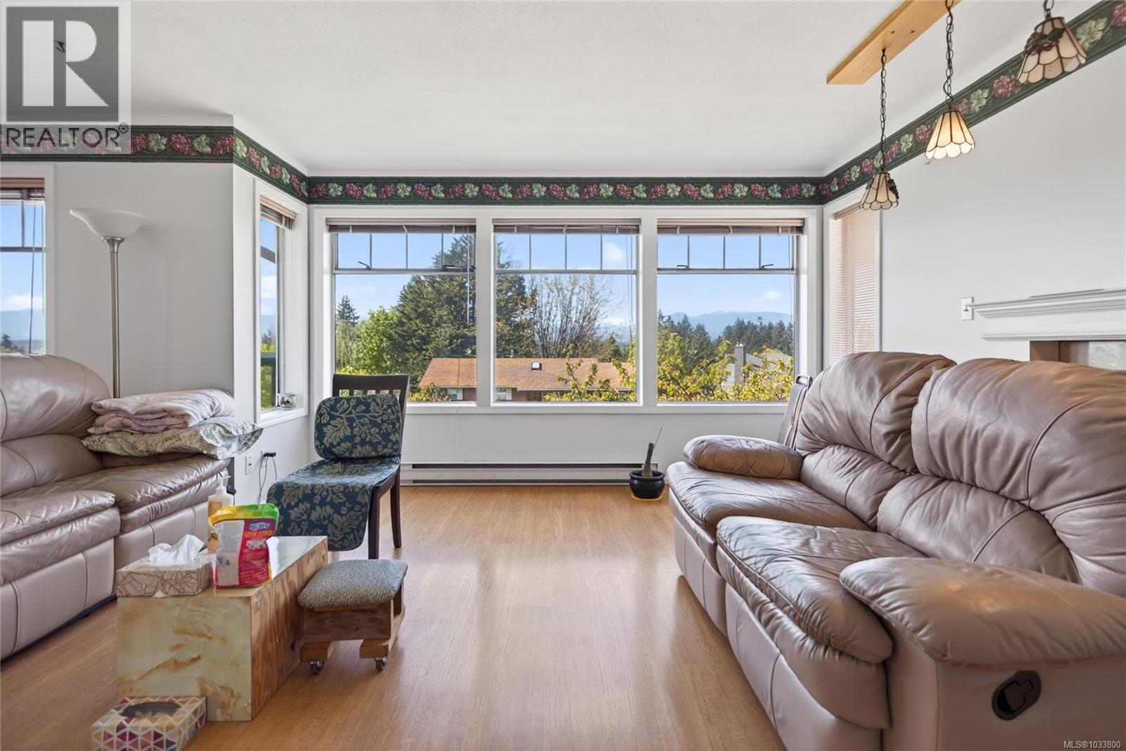 365 Panorama Cres - 10