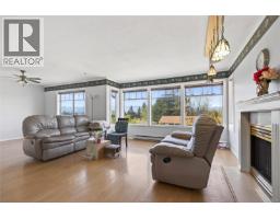 Kitchen - 365 Panorama Cres, Courtenay, BC V9N6Y7 Photo 9