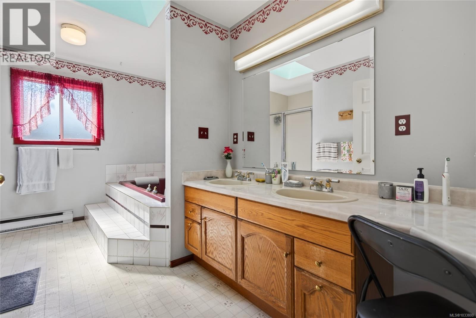 365 Panorama Cres - 26