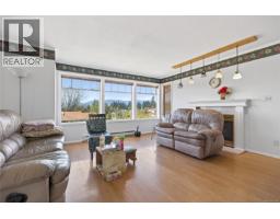 Eating area - 365 Panorama Cres, Courtenay, BC V9N6Y7 Photo 11