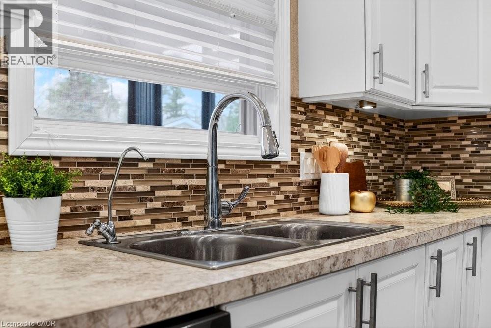 4449 MILBUROUGH Road Unit# 2 Oak, Burlington, Ontario, L7P0C5 — Photo 17