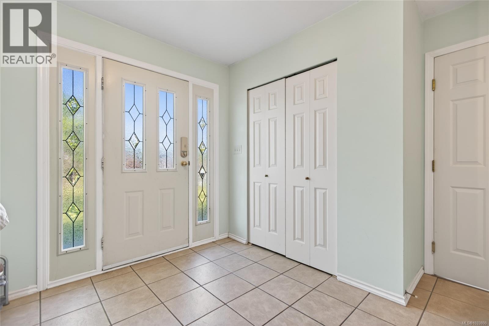 365 Panorama Cres - 6