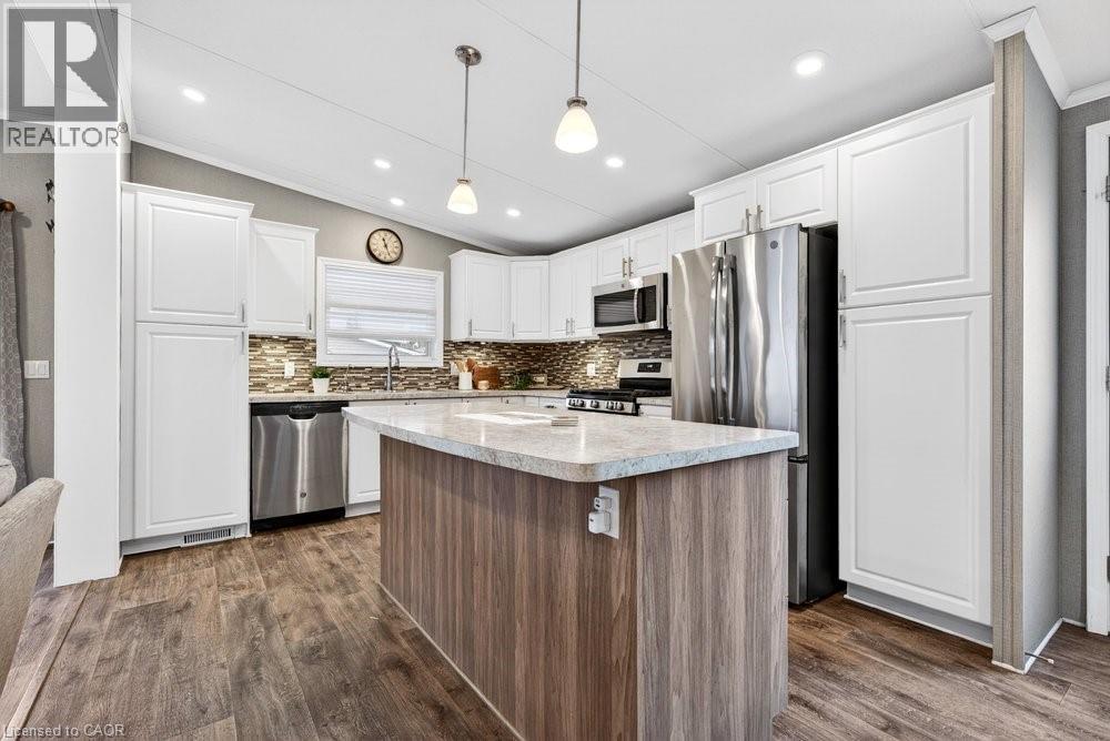 4449 MILBUROUGH Road Unit# 2 Oak, Burlington, Ontario, L7P0C5 — Photo 3
